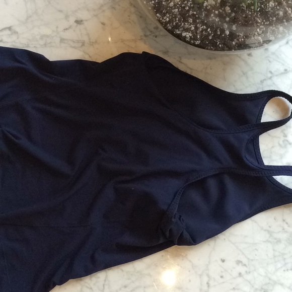 Jcrew x New Balance Exercise Top - Picture 3 of 4